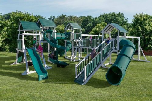 How Savvy Parents Shop for an Outdoor Playset