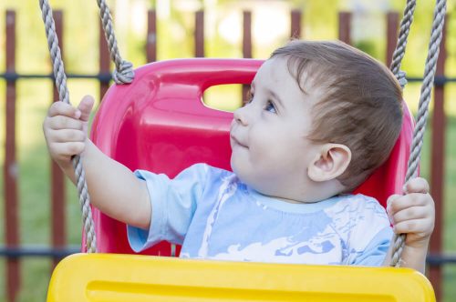 10 Crucial Questions for Choosing a Baby Swing Set