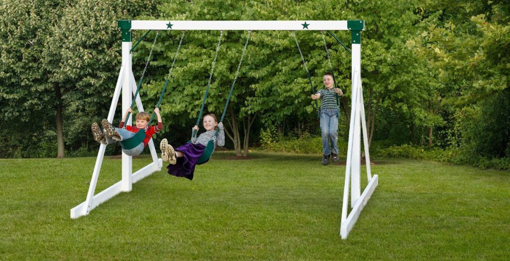 simple backyard playground design idea