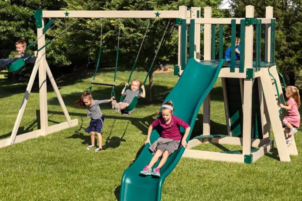 outdoor jungle gyms for kids